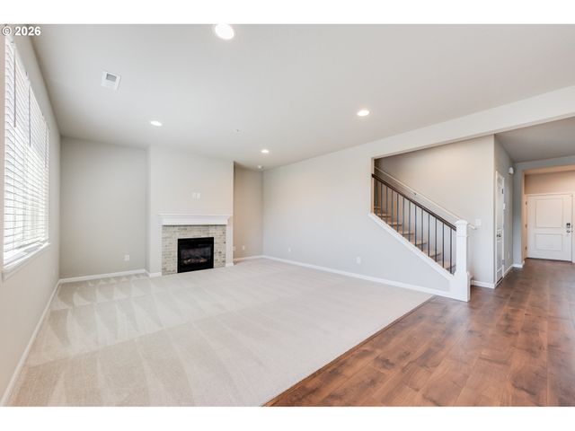 9019 N DOGWOOD St, Camas, WA 98607