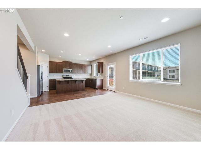 9019 N DOGWOOD St, Camas, WA 98607