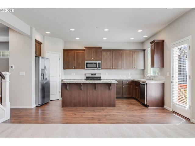 9019 N DOGWOOD St, Camas, WA 98607