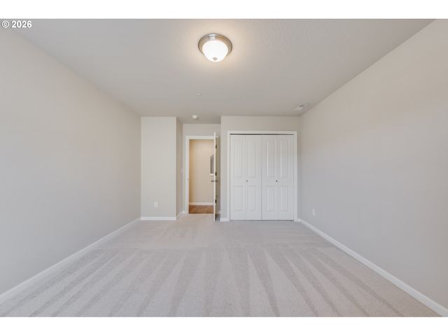 9019 N DOGWOOD St, Camas, WA 98607