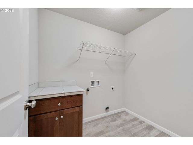 9019 N DOGWOOD St, Camas, WA 98607
