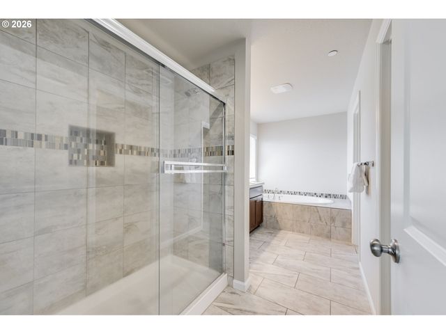 9019 N DOGWOOD St, Camas, WA 98607