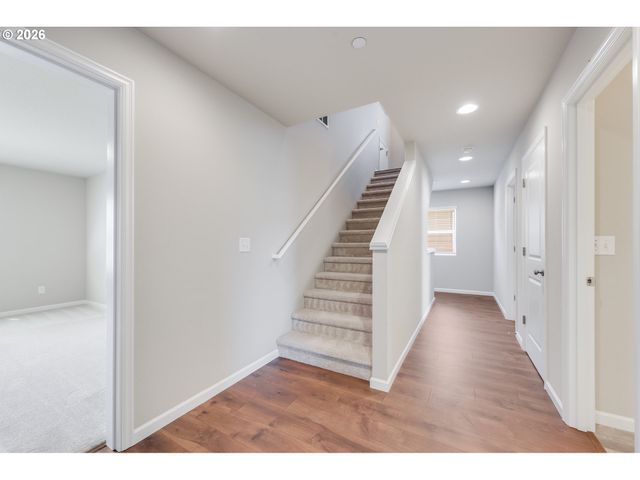9019 N DOGWOOD St, Camas, WA 98607