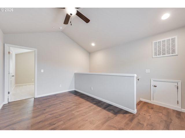 9019 N DOGWOOD St, Camas, WA 98607