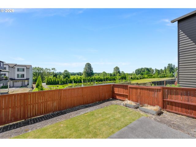 9019 N DOGWOOD St, Camas, WA 98607