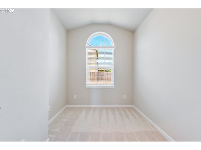 9019 N DOGWOOD St, Camas, WA 98607