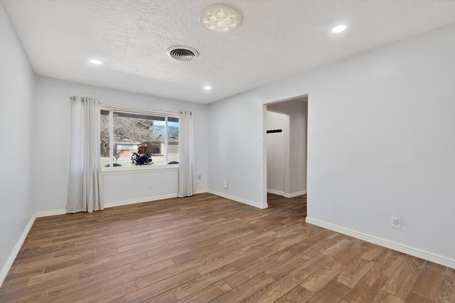 8604 Gutierrez Road NE, Albuquerque, NM 87111