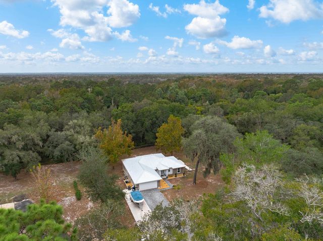 232 Kyte Rd, San Mateo, FL 32187