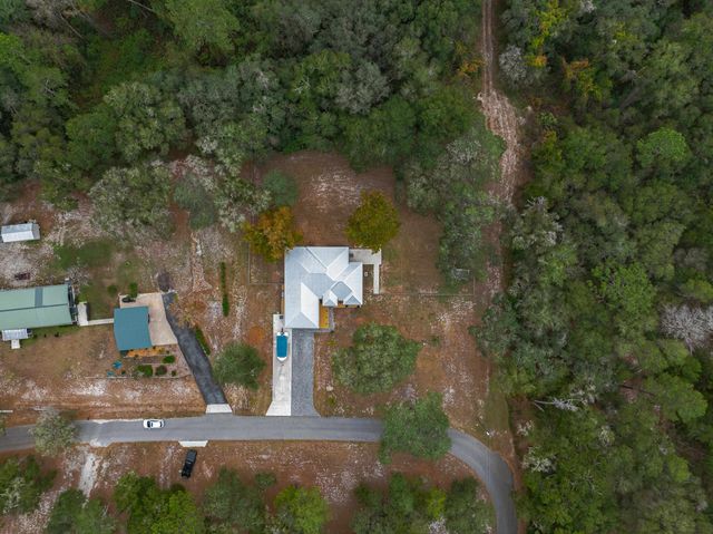232 Kyte Rd, San Mateo, FL 32187