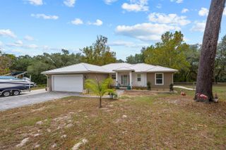 232 Kyte Rd, San Mateo, FL 32187