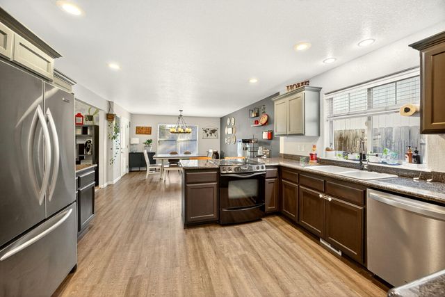 630 Spring Valley Drive, Medford, OR 97501