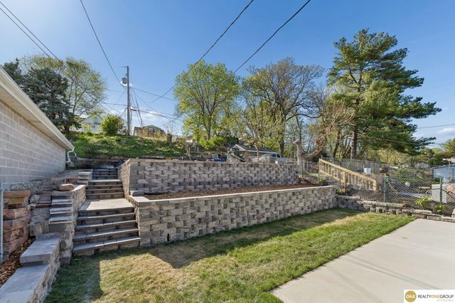 2436 S 23rd Street, Omaha, NE 68108