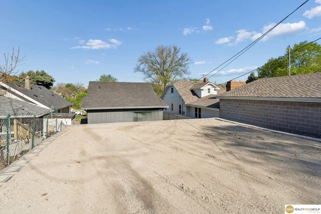 2436 S 23rd Street, Omaha, NE 68108
