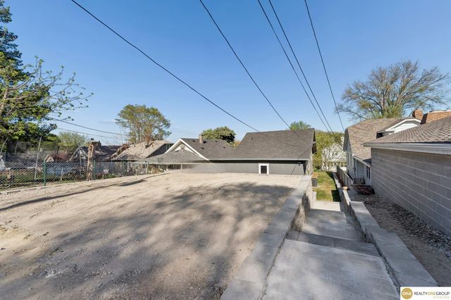 2436 S 23rd Street, Omaha, NE 68108