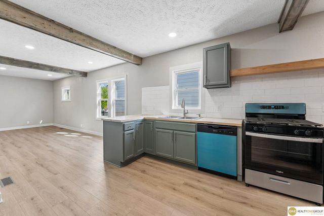 2436 S 23rd Street, Omaha, NE 68108