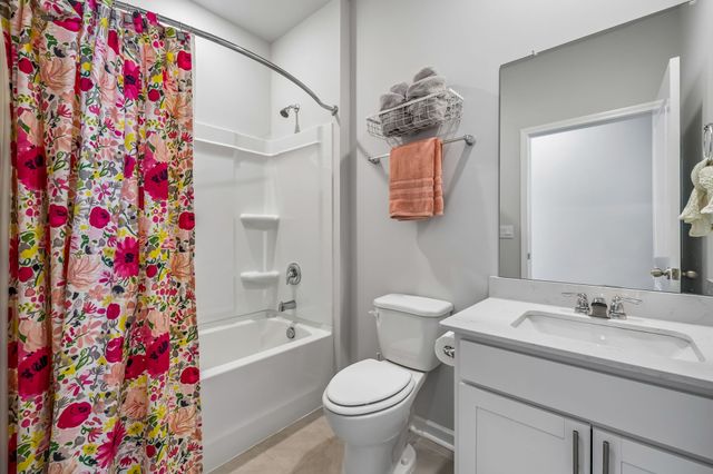7383 Lang Ave, White House, TN 37188