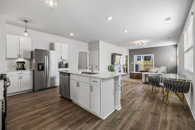 7383 Lang Ave, White House, TN 37188