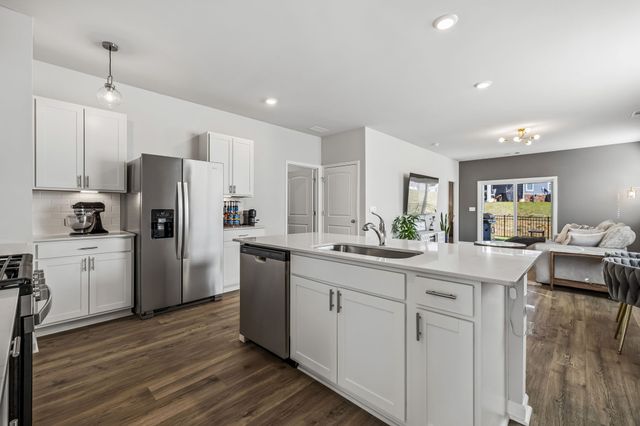 7383 Lang Ave, White House, TN 37188