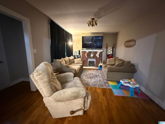 1104 3RD AVENUE S, Clanton, AL 35045