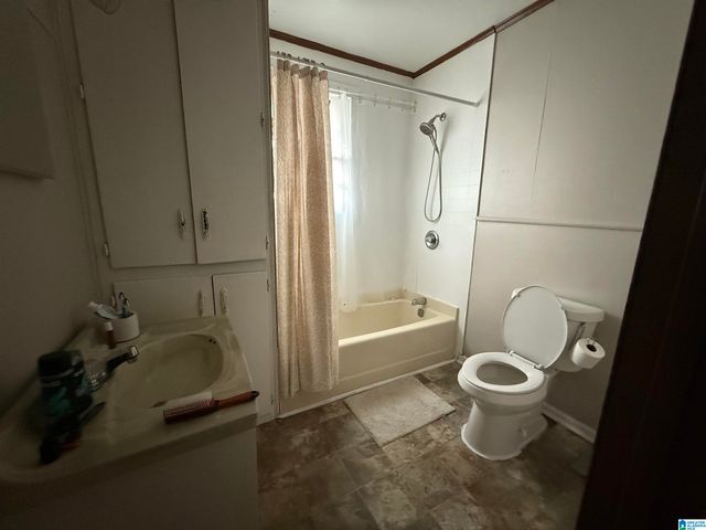 1104 3RD AVENUE S, Clanton, AL 35045