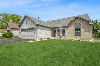 192 Heritage Trail, Hainesville, IL 60030