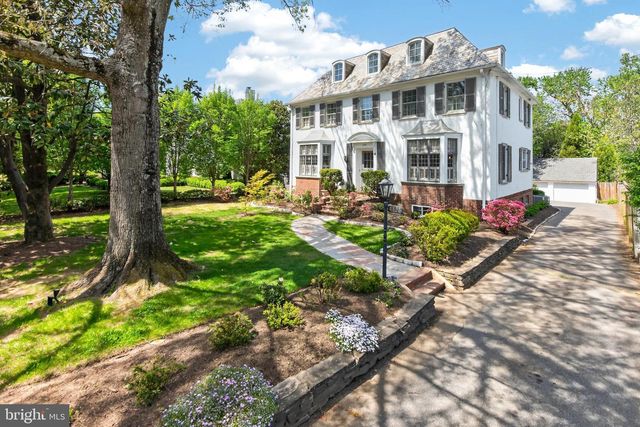 4305 BRADLEY LN, Chevy Chase, MD 20815