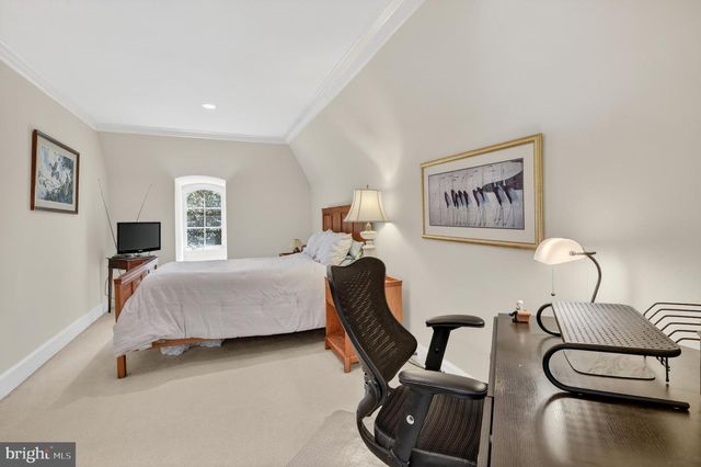 4305 BRADLEY LN, Chevy Chase, MD 20815