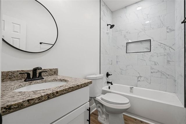 1561 Phillips Lane, Mobile, AL 36618