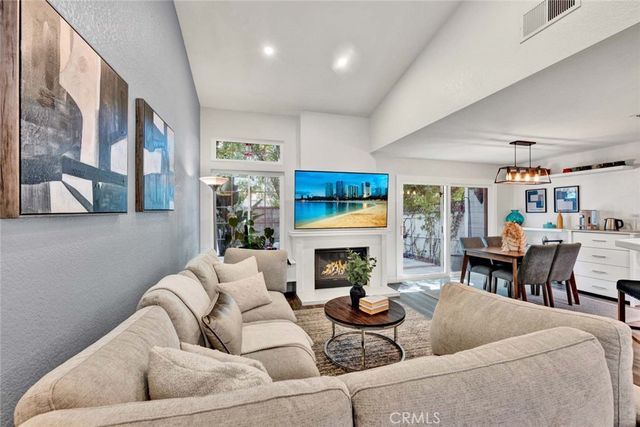 2342 Aspen Street, Tustin, CA 92782