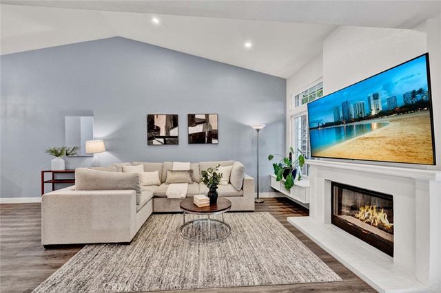 2342 Aspen Street, Tustin, CA 92782