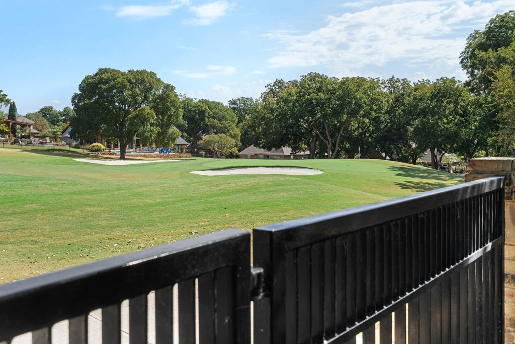 Image 1 of property listing at 2412 Forest Court, Mckinney, TX 75072