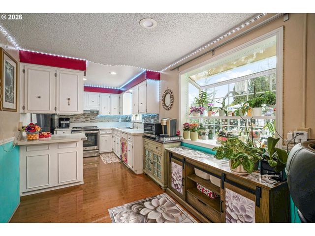 4496 JANICE Ave Ne, Salem, OR 97305