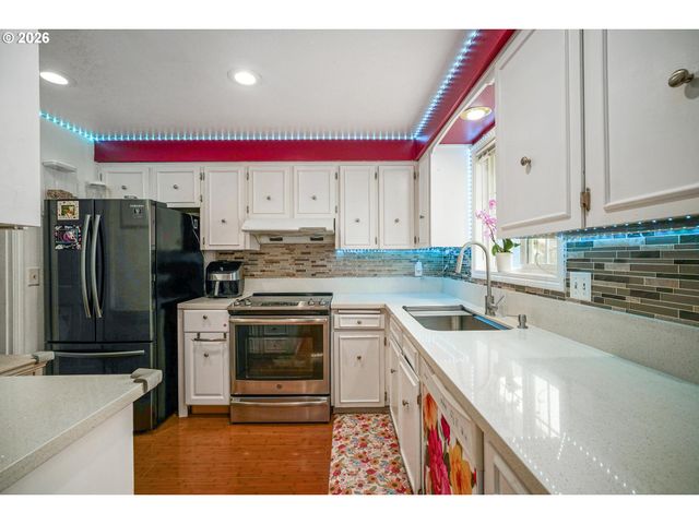 4496 JANICE Ave Ne, Salem, OR 97305
