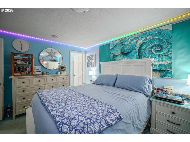 4496 JANICE Ave Ne, Salem, OR 97305