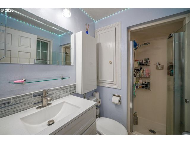 4496 JANICE Ave Ne, Salem, OR 97305