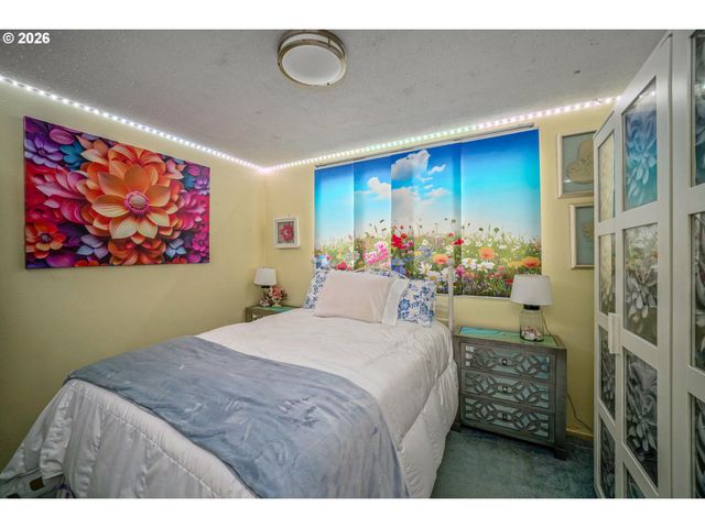 4496 JANICE Ave Ne, Salem, OR 97305