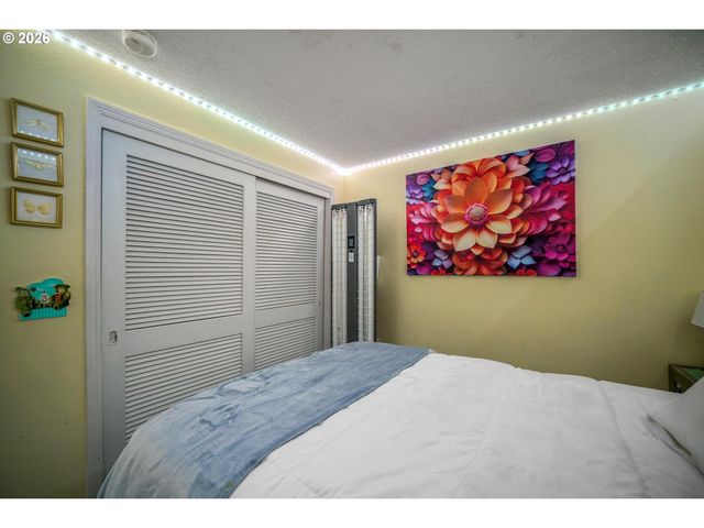 4496 JANICE Ave Ne, Salem, OR 97305