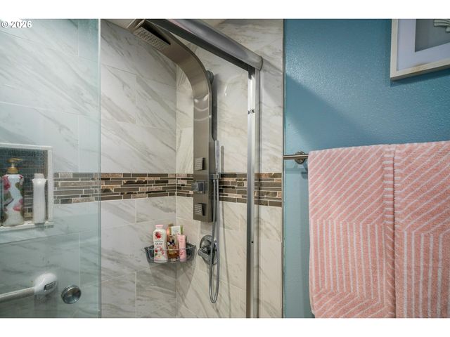 4496 JANICE Ave Ne, Salem, OR 97305