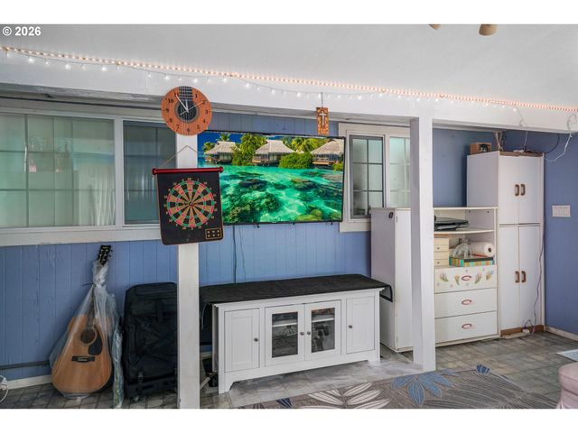 4496 JANICE Ave Ne, Salem, OR 97305