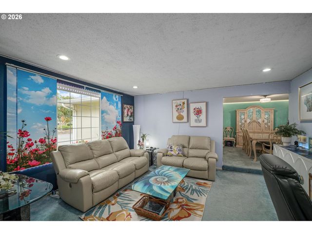 4496 JANICE Ave Ne, Salem, OR 97305