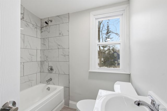 5900 Neff Avenue, Detroit, MI 48224