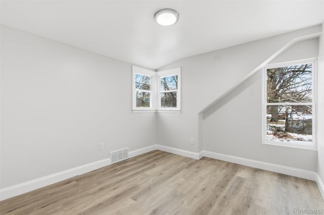 5900 Neff Avenue, Detroit, MI 48224