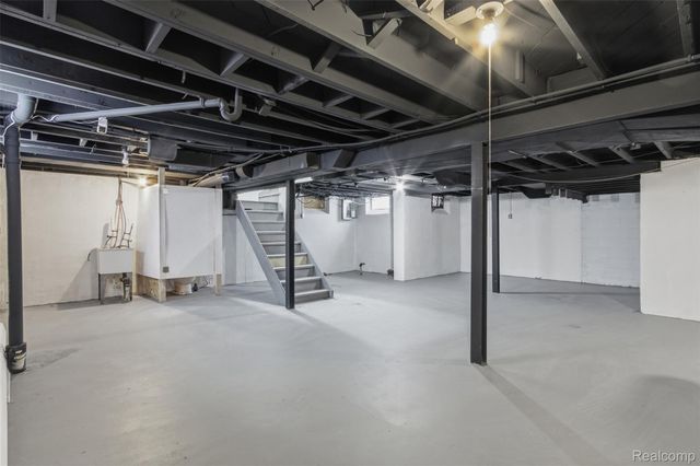 5900 Neff Avenue, Detroit, MI 48224