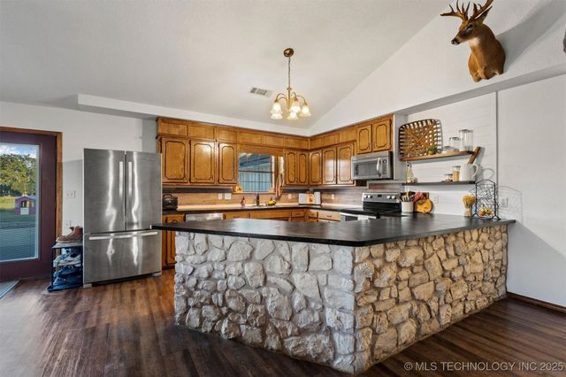 17428 Cumberland Road, Madill, OK 73446