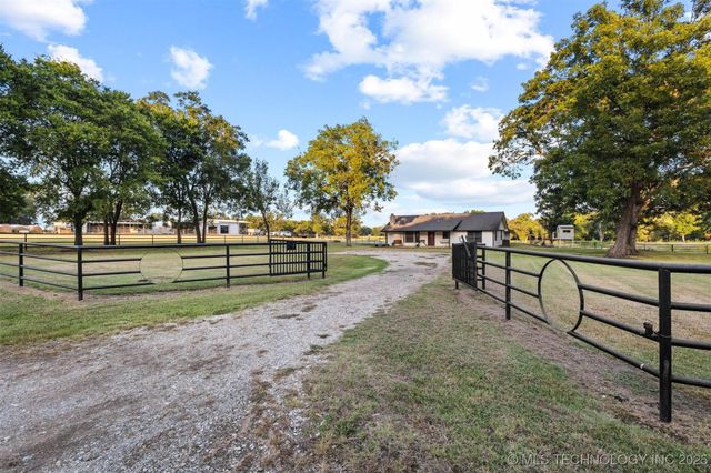17428 Cumberland Road, Madill, OK 73446