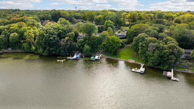 7339 Frontier Trail, Chanhassen, MN 55317