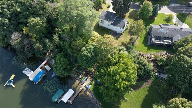 7339 Frontier Trail, Chanhassen, MN 55317
