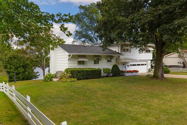 7339 Frontier Trail, Chanhassen, MN 55317