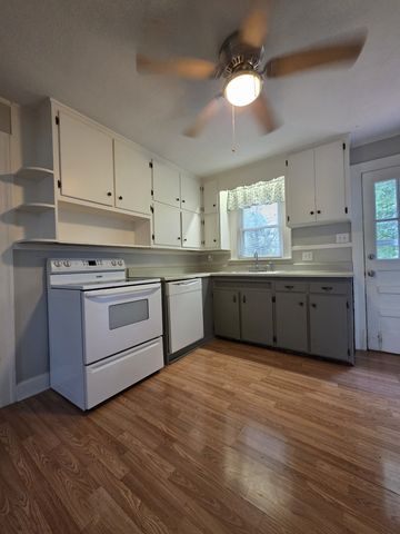 211 Rushwood Dr, Murfreesboro, TN 37130