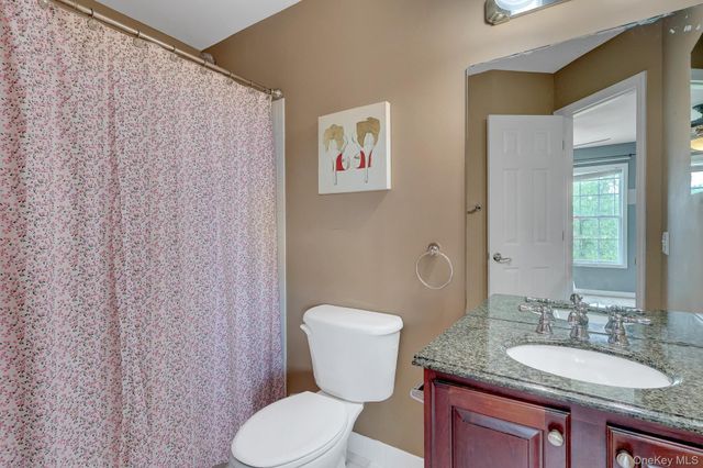 7 Brookline Court, Wading River, NY 11792